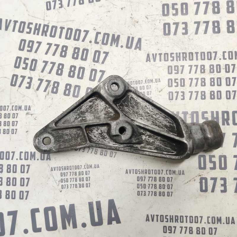 Кронштейн двигуна Audi A6 C6 (04-11) 2.0 TDI OEM 4f0190343k