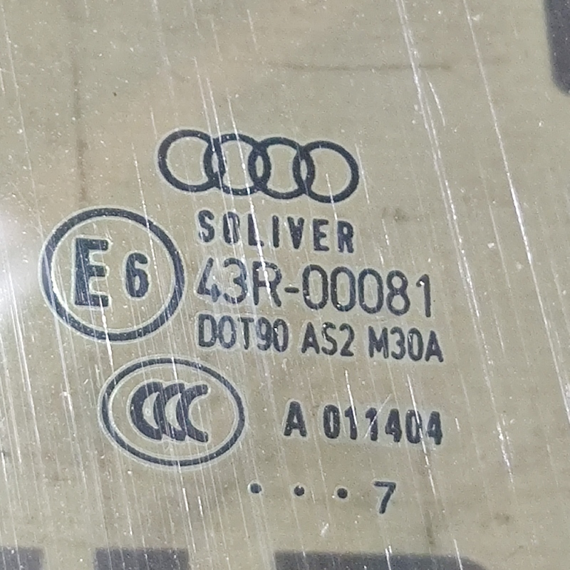 Скло дверей Audi A6 C6 (04-11) 2.0 TDI зад. пр. OEM 43r00081