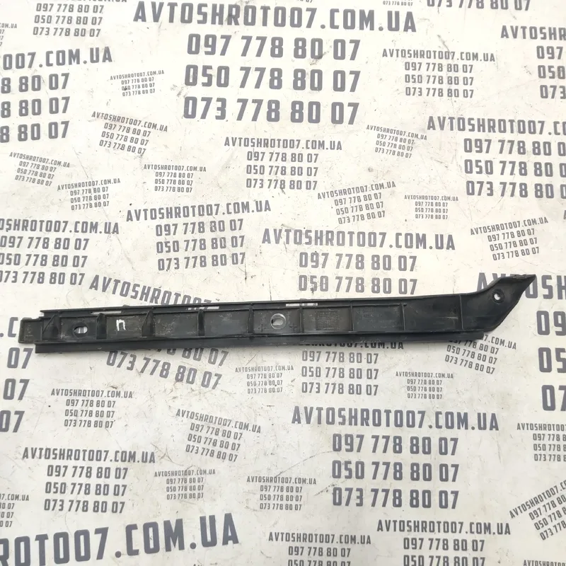 Кронштейн бампера Skoda Octavia A5 04-13 зад прав 1z5807864