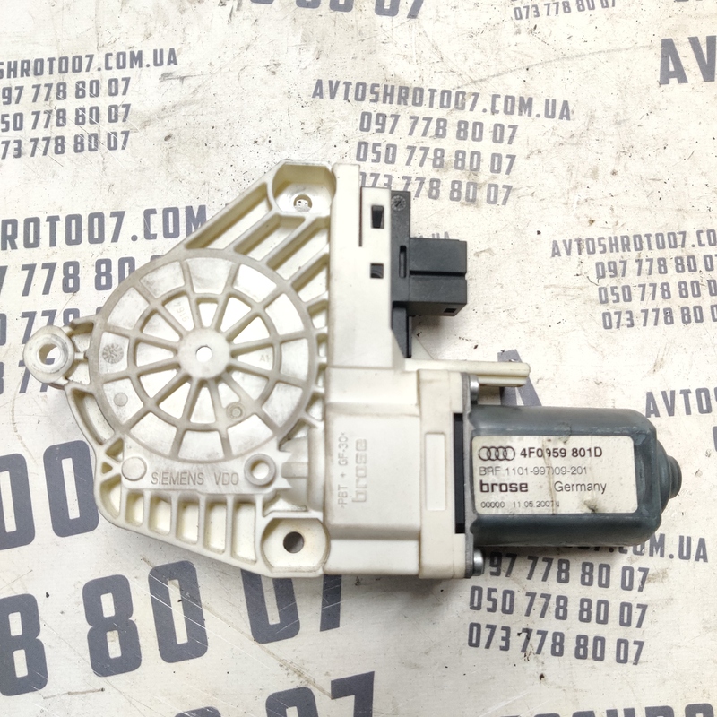 Мотор склопідіймача Audi A6 C6 04-11 2.0 TDI п.л. 4F0959801D