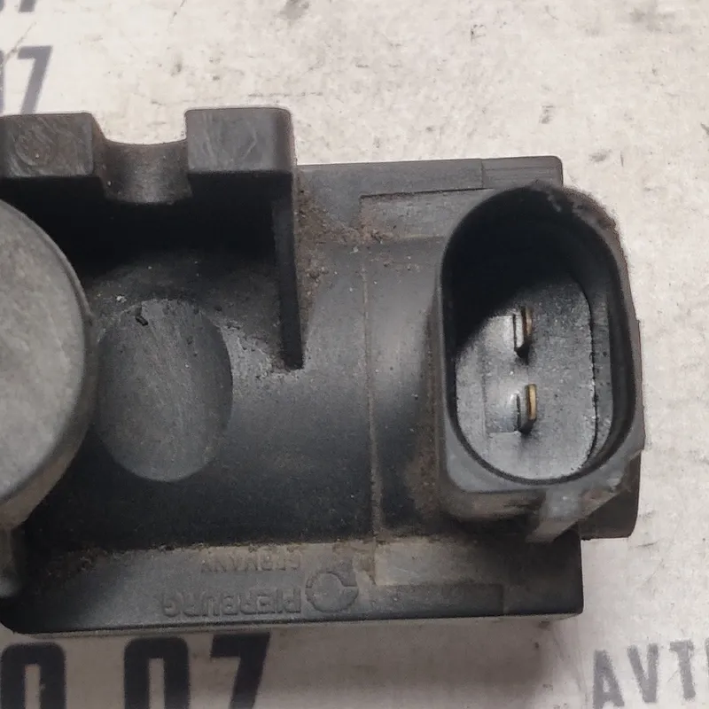 Клапан електромагнітний Audi A6 C6 04-11 2.0TDI 8E0906627C
