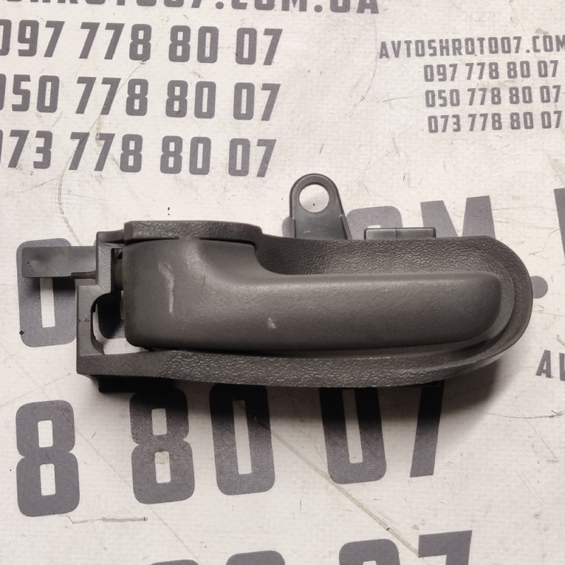 Ручка внутр. Citroen C1 (05-14) 1.0 бенз задня ліва OEM 7930