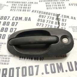 Ручка зовнішня передня ліва Chrysler Voyager 3 96-00 4717407