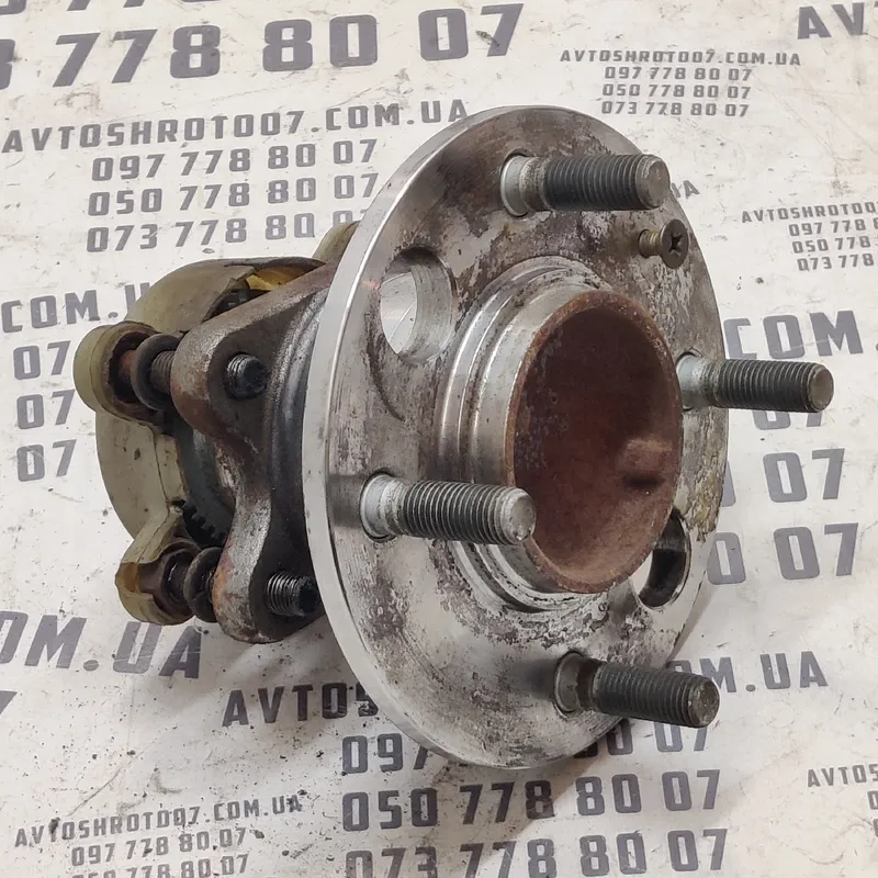 Ступиця Hyundai Sonata IV (98-05) 2.0 Бензин задня права