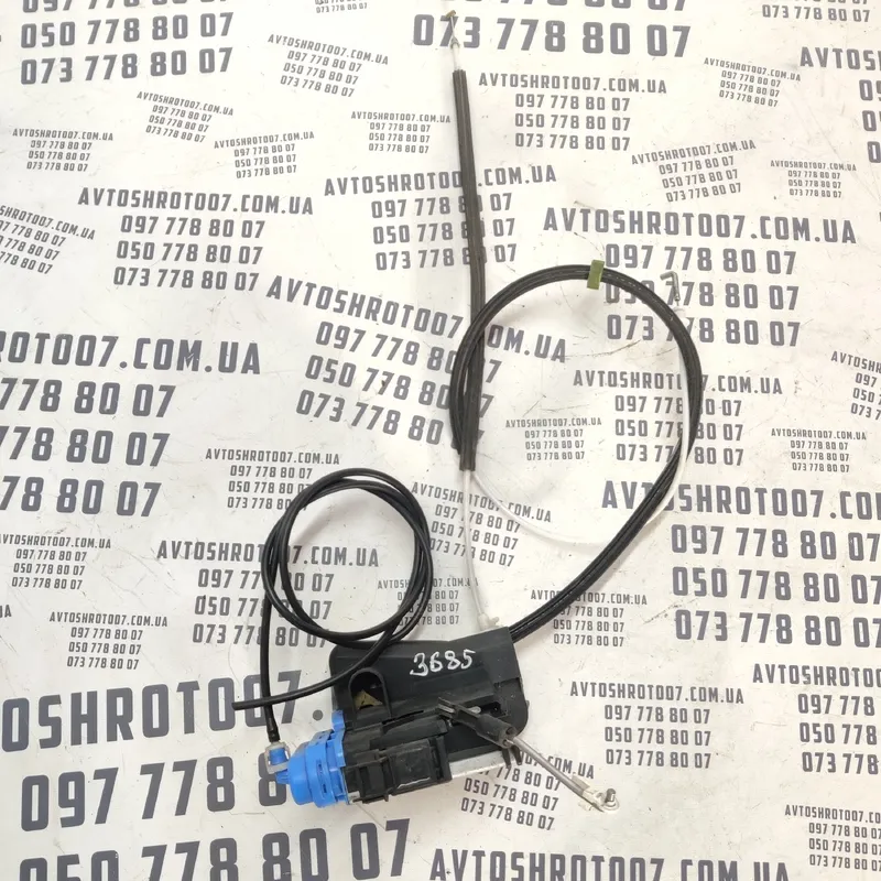 Замок дверей Audi A8 D2 (94-02) задній правий 4D0839016A