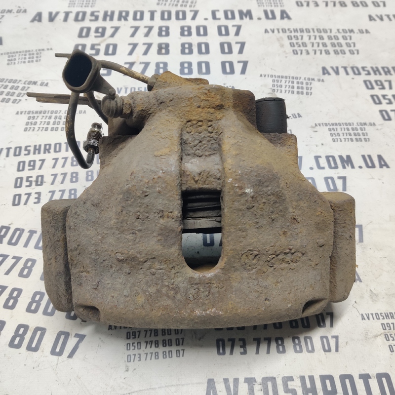 Супорт Audi A6 C6 (04-11) 2.0 TDI перед. лів. OEM 4B0615123