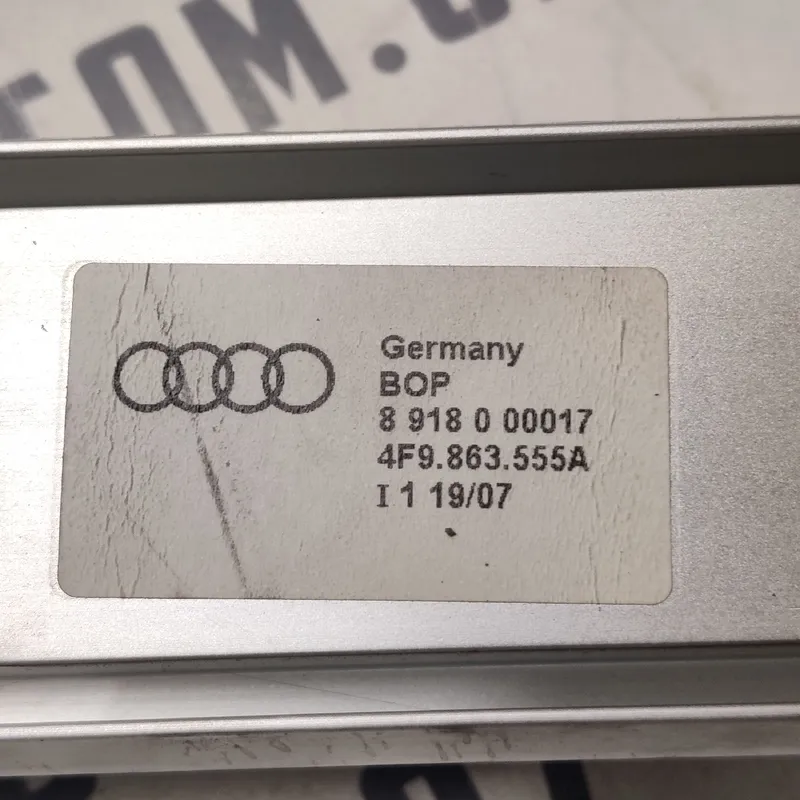 Рельса Audi A6 C6 (04-11) 2.0 TDI ліва задня OEM 4F9863555A