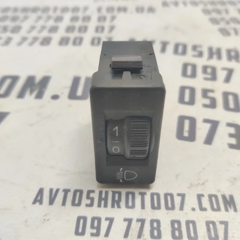 Кнопка коректора фар Peugeot Partner 96-08 1.4 Бенз 96384422