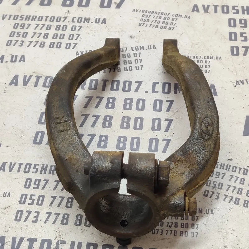 Кронштейн аморт. Hyundai Sonata IV (98-05) 2.0 перед. ліва