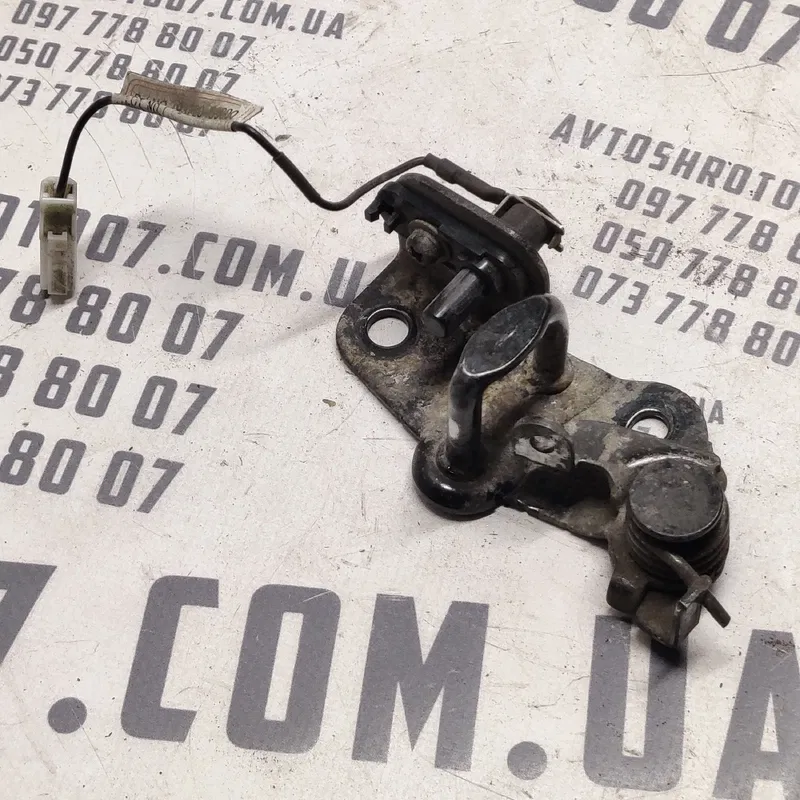Замок багажника Hyundai Sonata IV 98-05 2.0 OEM 9323039000