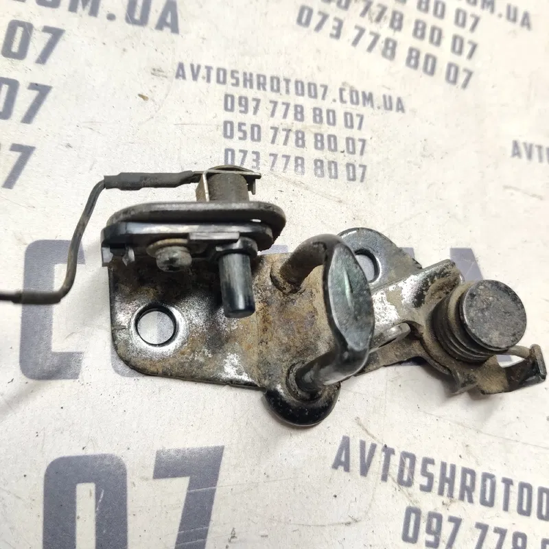 Замок багажника Hyundai Sonata IV 98-05 2.0 OEM 9323039000