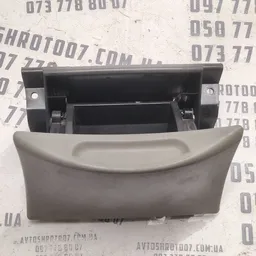 Накладка салону ВАЗ Kalina 04-13 1.4 Бензин OEM 11188203032