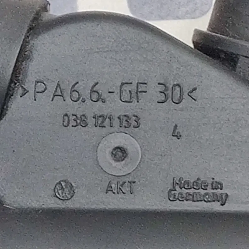 Фланець охолодження VW Bora (98-05) 1.9 TDI OEM 038121133