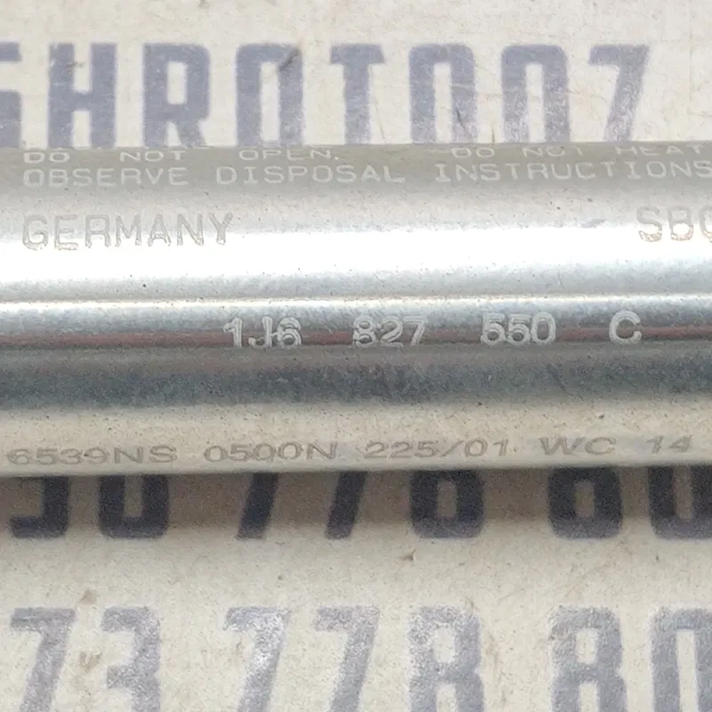 Амортизатор багажника VW Bora (98-05) 1.9 TDI OEM 1j6827550c