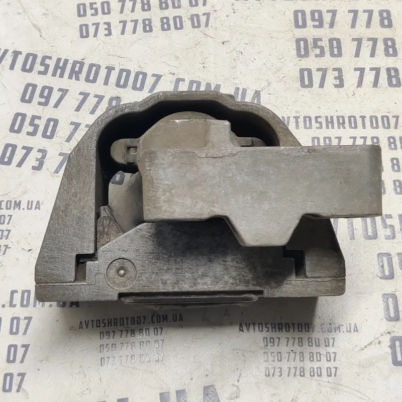 Подушка двигуна VW Bora 98-05 1.9 TDI права OEM 1j0199262ck