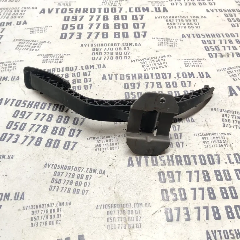 Педаль газу Dacia Logan (04-12) 1.6 Бензин OEM 11218213