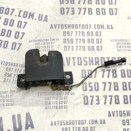 Замок багажника задній VW Bora (98-05) 1.9 TDI OEM 1j9827505