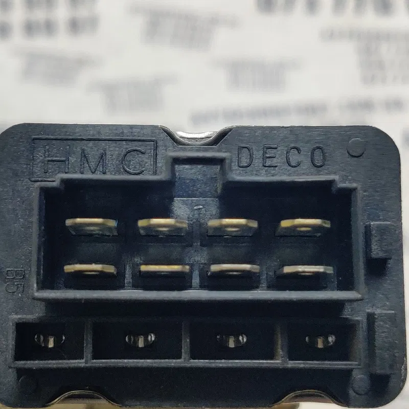 Реле бензонасоса Hyundai Sonata (98-05) 2.0 OEM 3916038010