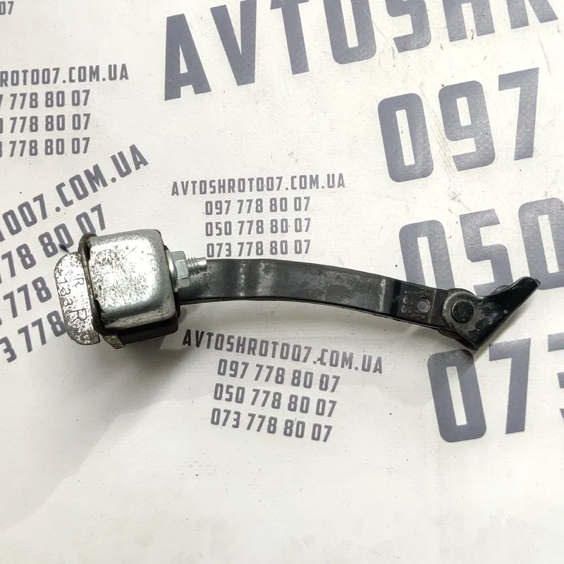 Обмежувач дверей Toyota Corolla 06-13 1.6 бензин задня права