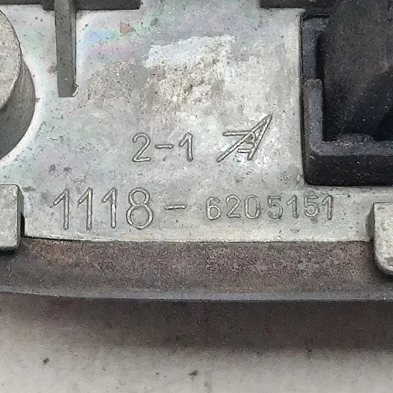Ручка ВАЗ Kalina (04-13) 1.4 бенз задня ліва OEM 11186205151
