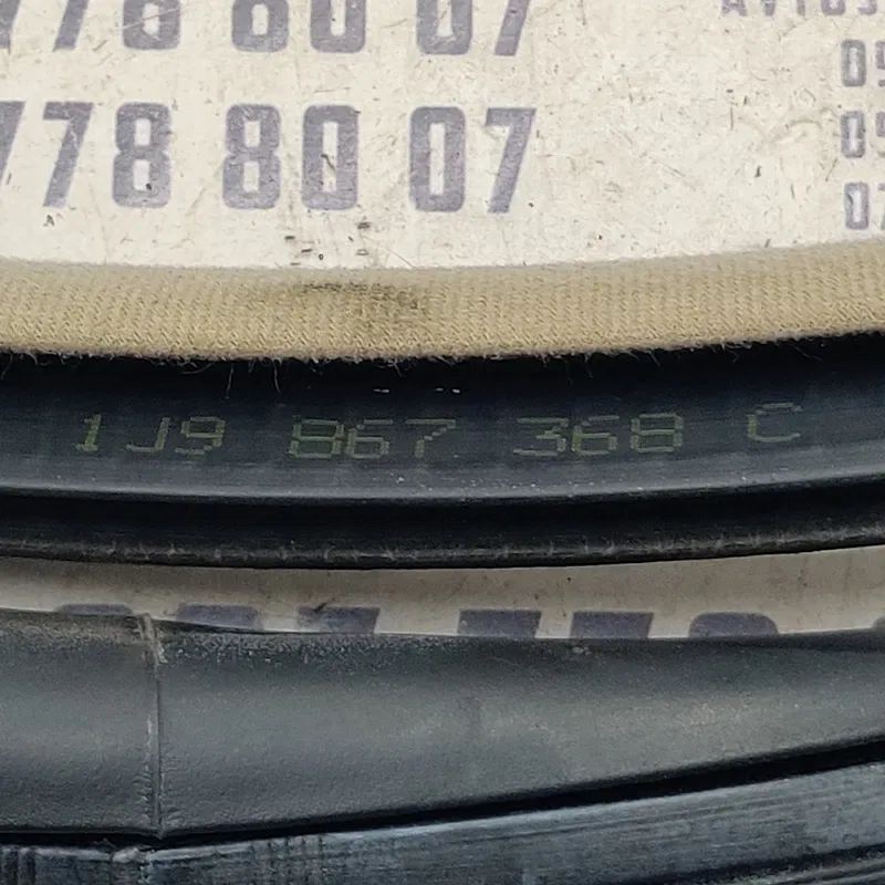 Ущільнювач VW Bora 98-05 1.9 TDI зад. прав. OEM 1j9867368c