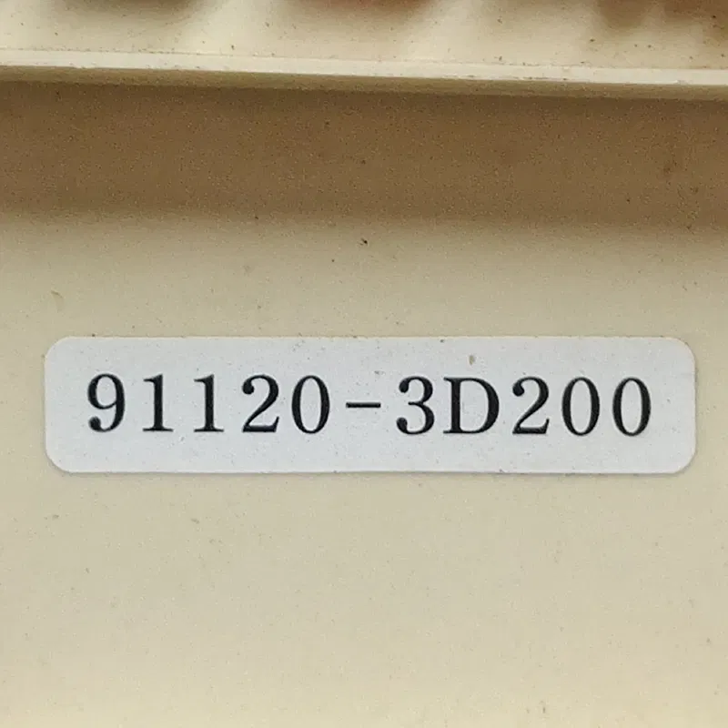 Блок запобіжників Hyundai Sonata IV 98-05 2.0 OEM 911203d200
