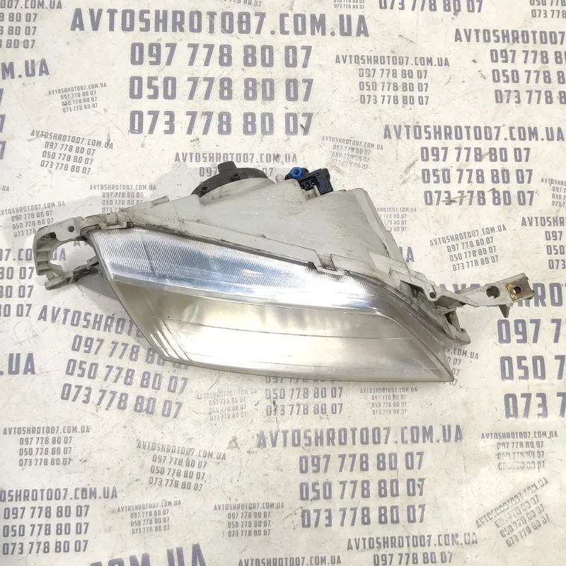 Фара Mazda Premacy 99-05 1.8 Бензин права OEM CB08510K0D