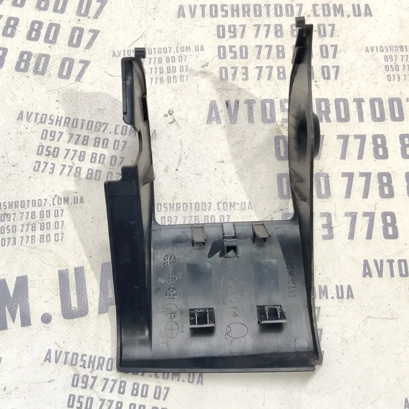 Накладка Mitsubishi Outlander XL (06-12) 2.0D OEM 6977a062zz