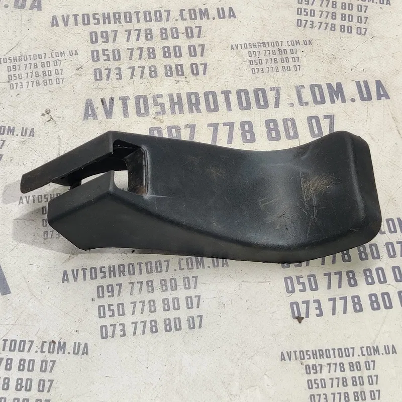 Накладка салону Mitsubishi Outlander XL 06-12 OEM 6977a069zz