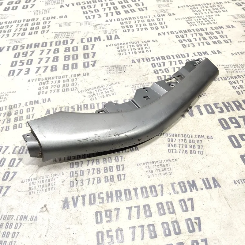 Накладка Mitsubishi Outlander XL 06-12 2.0D Ліва 8011a0693