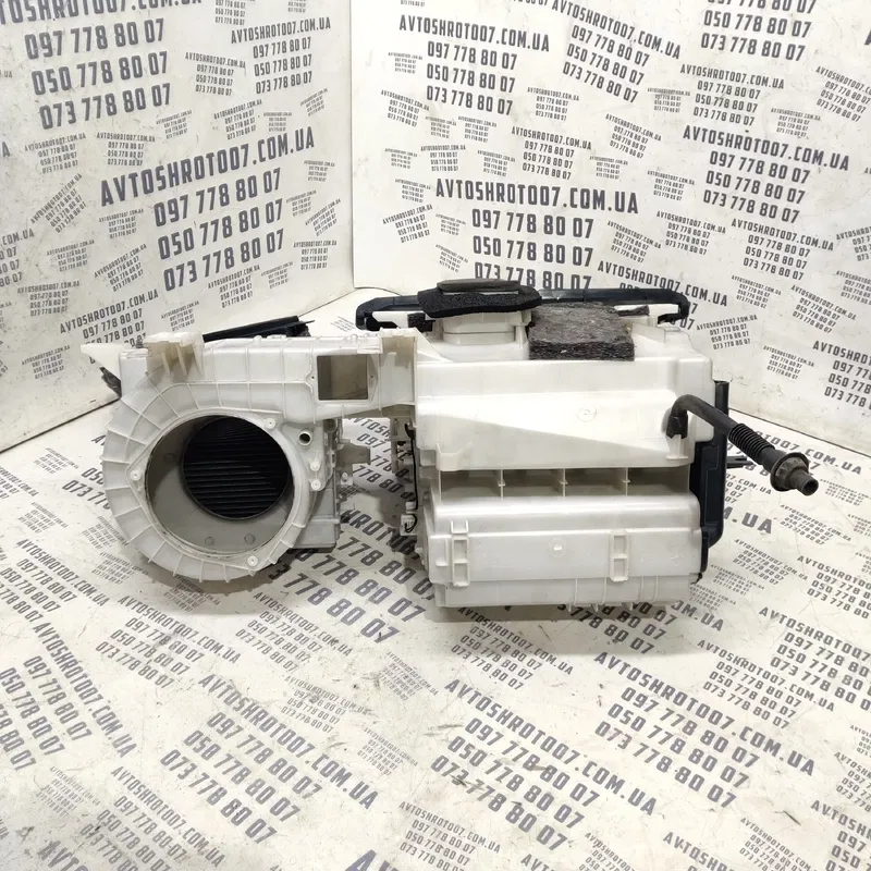 Корпус пічки Mitsubishi Outlander XL (06-12) 2.0 BSY Дизель