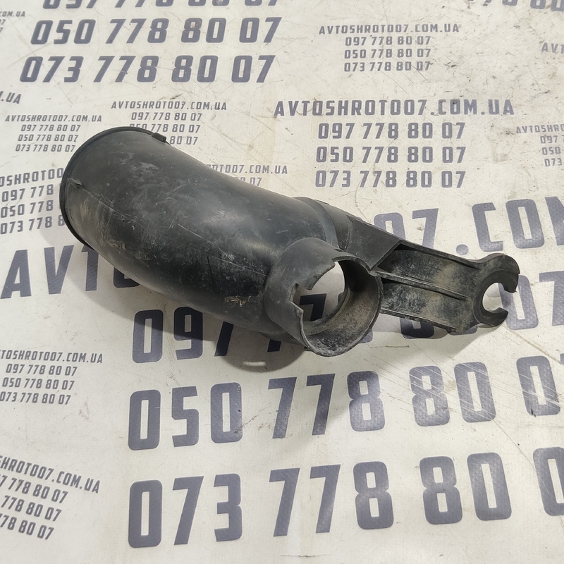Патрубок повітряний Mazda Premacy (99-05) 1.8 Бензин