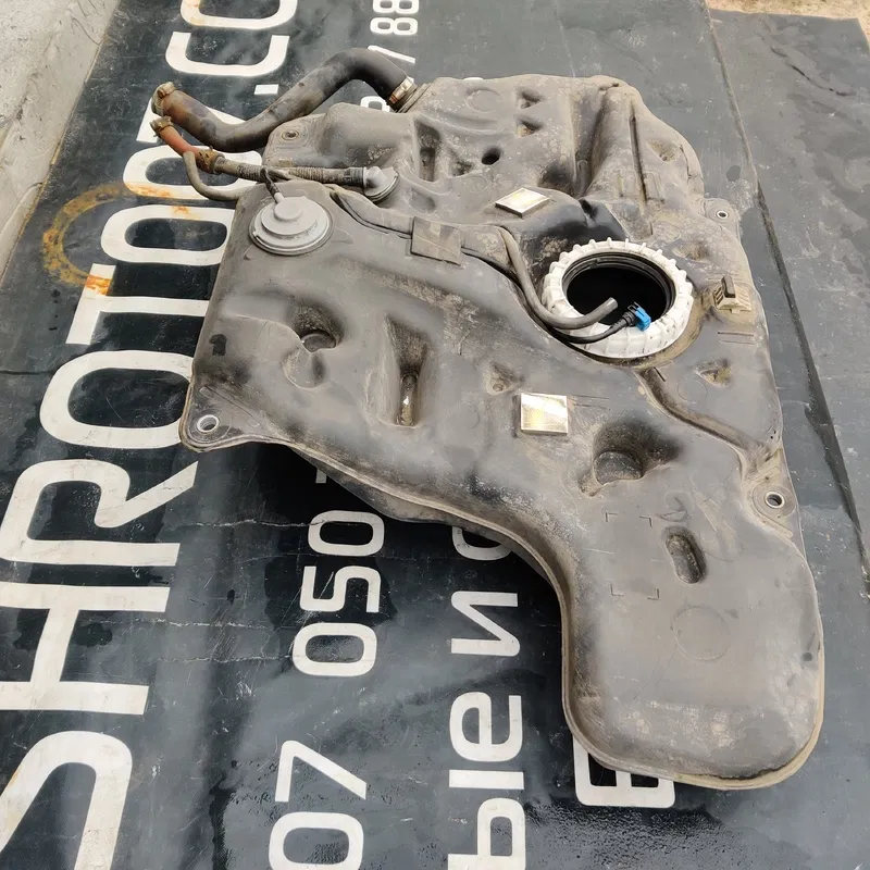 Бак паливний Toyota Corolla 06-13 1.6 Бензин OEM 771110AP00