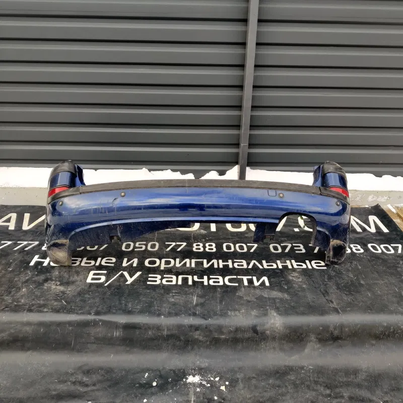 Бампер Peugeot 807 (02-14) 2.2 HDI задній OEM 1484204077