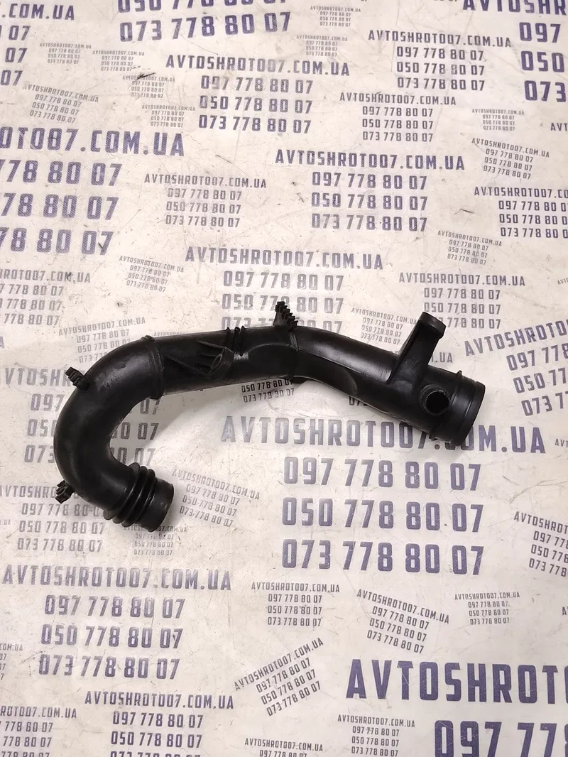 Патрубок інтеркулера Skoda Octavia 96-10 1.9 TDI 1J0129654C