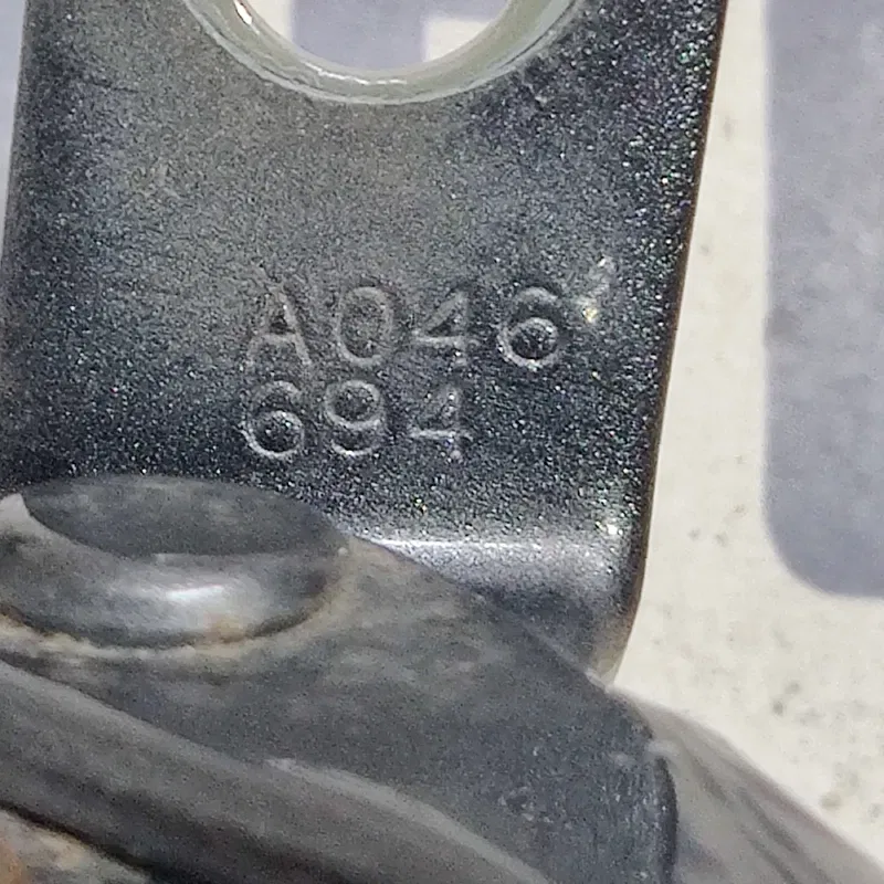 Завіса Toyota Corolla (06-13) 1.6 задня права OEM a046694
