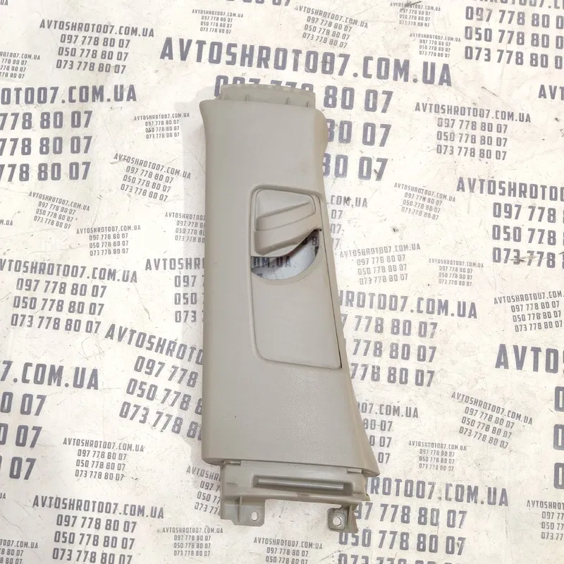 Накладка салону Toyota Corolla 06-13 1.6 ліва OEM 7302433020