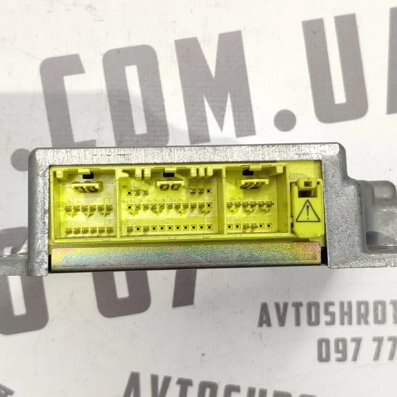 Блок подушок Mazda Premacy (99-05) 1.8 Бензин OEM C10057K30A