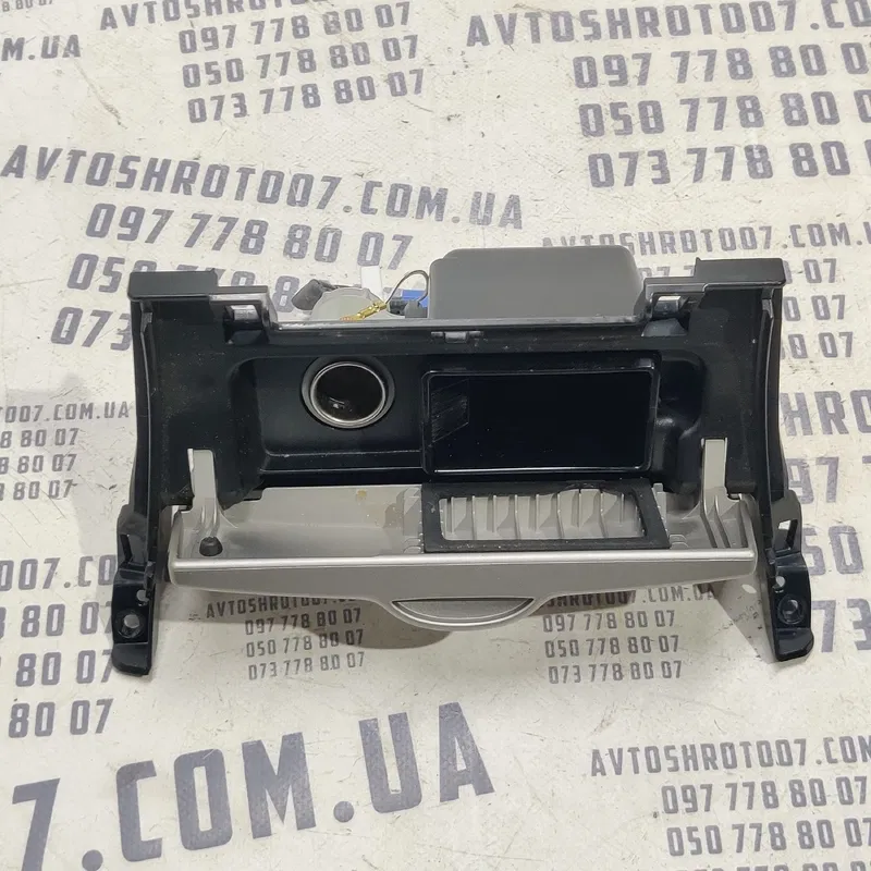 Накладка салону Toyota Corolla (06-13) 1.6 OEM 5544012100