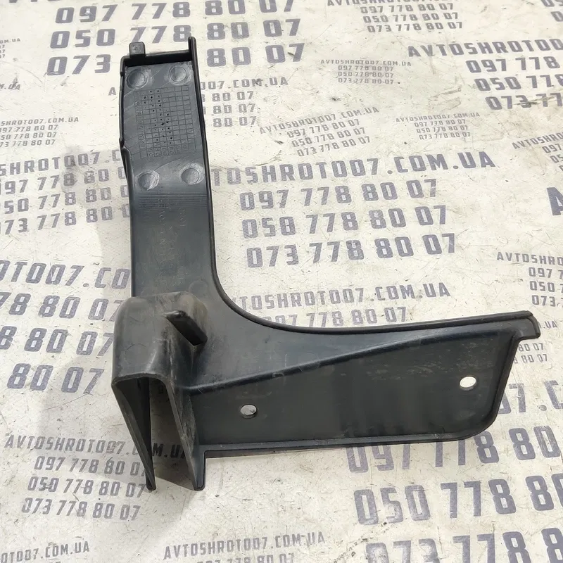 Накладка Mitsubishi Outlander XL 06-12 зад. пр. OEM 6415a016
