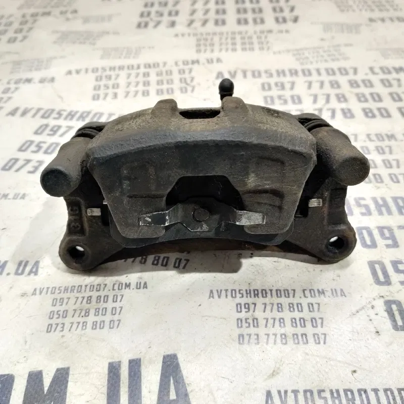 Супорт Mitsubishi Outlander XL (06-12) 2.0 Diesel Зад. Пр.