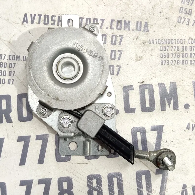 Трос багажника Mitsubishi Outlander XL 06-12 Прав OEM 080829