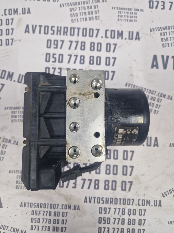 Блок АБС Skoda Octavia Tour (96-10) 1.6 AKL OEM 1J0614217E