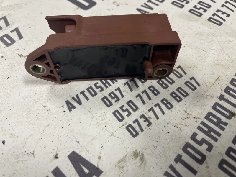 Датчик удару Skoda Octavia Tour (96-10) 1.6 OEM 1J0909606B
