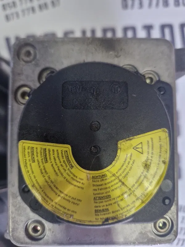 Ремінь безпеки Skoda Octavia 96-10 1.6 лів. OEM 1U4857701A