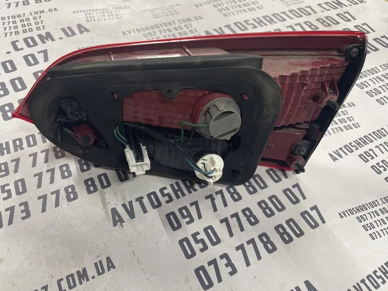 Ліхтар задній Hyundai Santa Fe (12-18) лівий OEM 924054Z0L