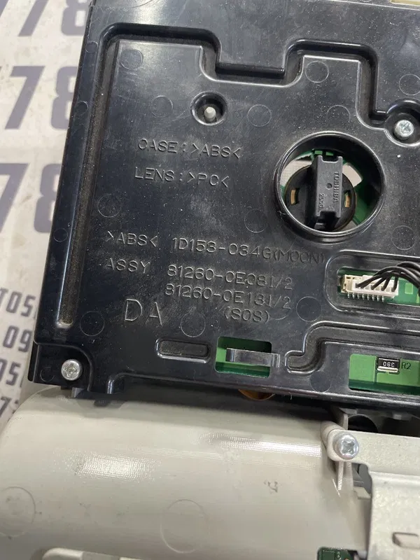 Ліхтар салону Lexus RX 350 (08-15) передній OEM 1D153034G