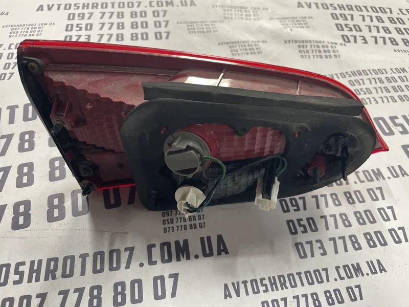 Ліхтар задній правий Hyundai Santa Fe (12-18) 924064Z0R