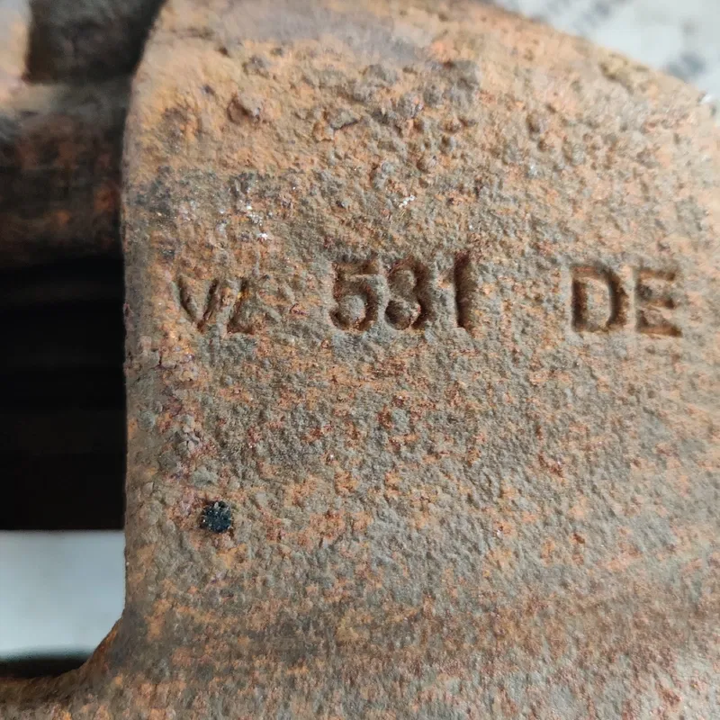 Супорт Skoda Octavia A5 (04-13) 2.0 перед. лівий OEM V581DE