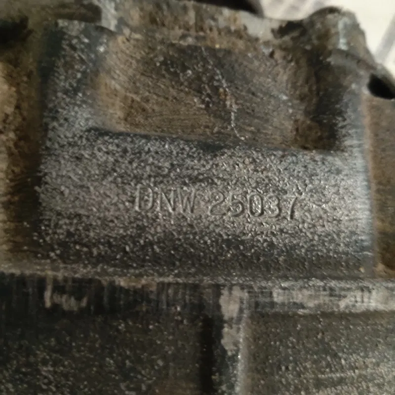 Редуктор Audi A8 D2 (94-02) 4.2 бензин задній OEM DNW